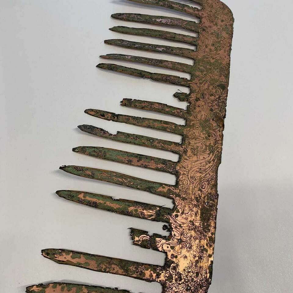 Mer-comb etched copper