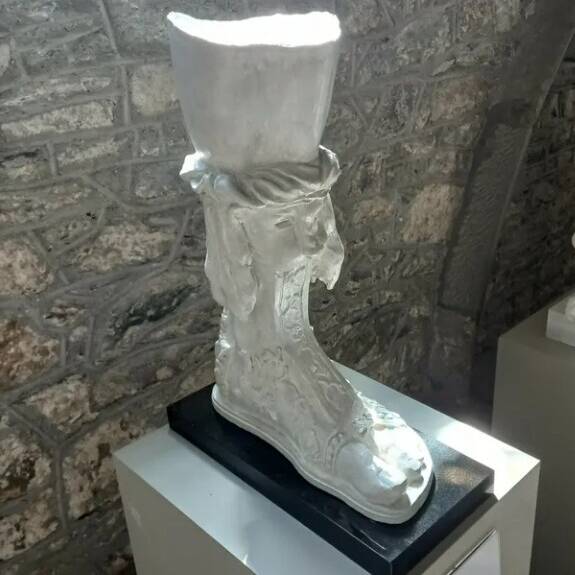 BARRY DAVIES RCA  'PERSEUS FOOT' JESOMITE ON GRANITE BASE 50 X22 CM £750 (available to be cast in bronze price on application )
